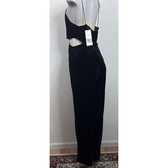 (Q1) ZARA VELVET JUMPSUIT WITH RHINESTONE STRAPS, size L - Picture 15 of 16